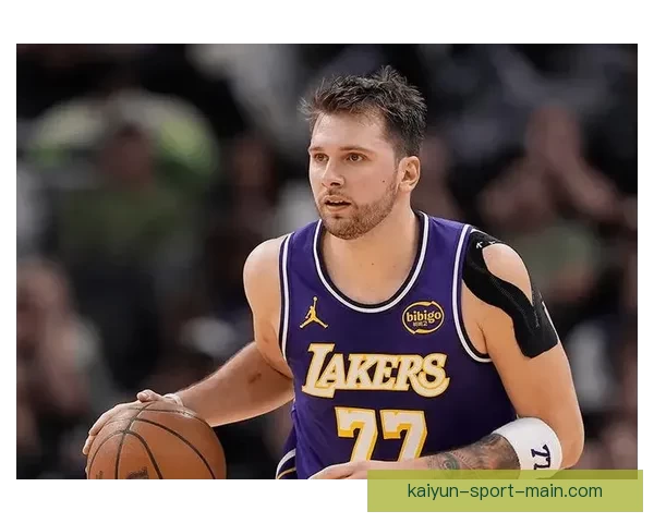 东契奇客场表现抢眼布朗尼努力进步不走捷径